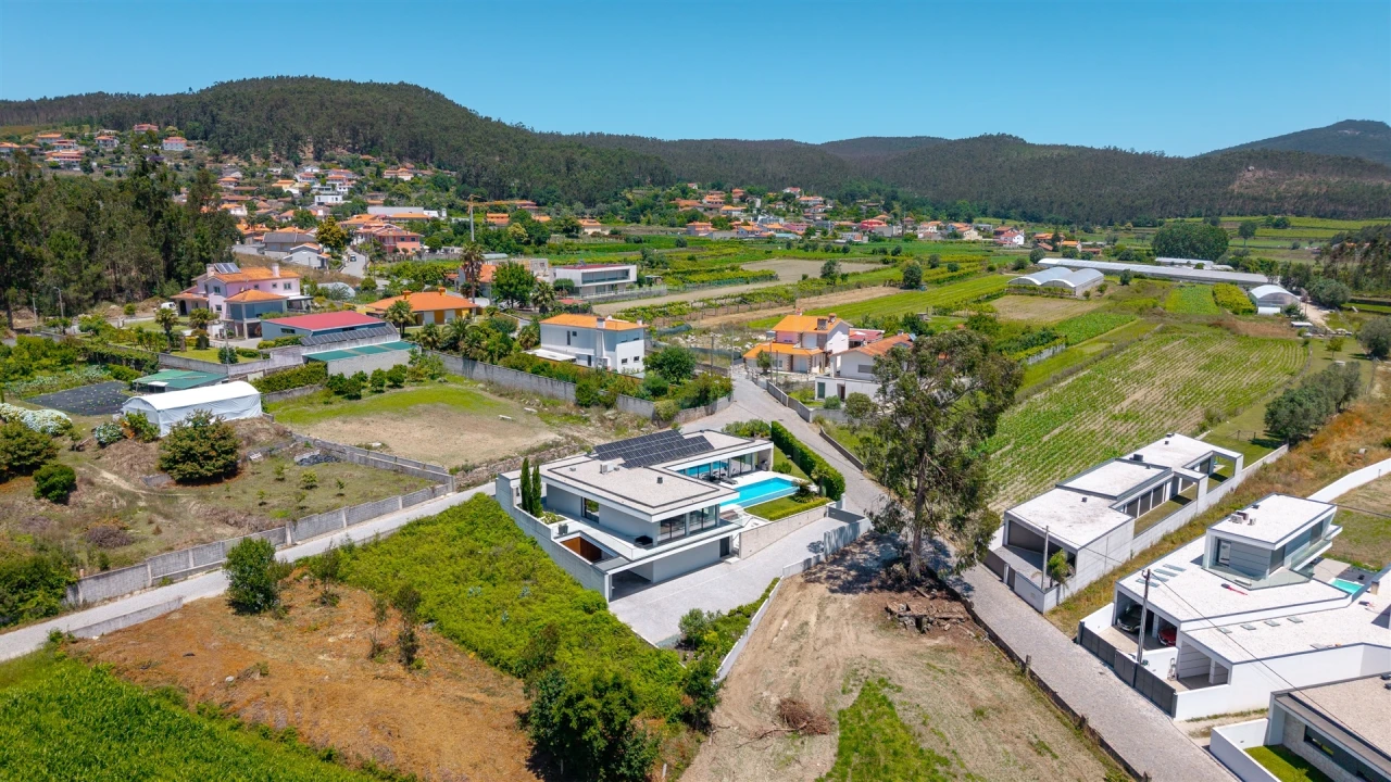 Moradia T3 para Venda em Palmeira de Faro e Curvos Foto 52