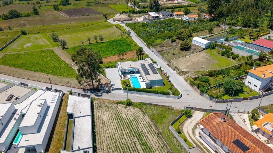 Moradia T3 para Venda em Palmeira de Faro e Curvos Foto 53
