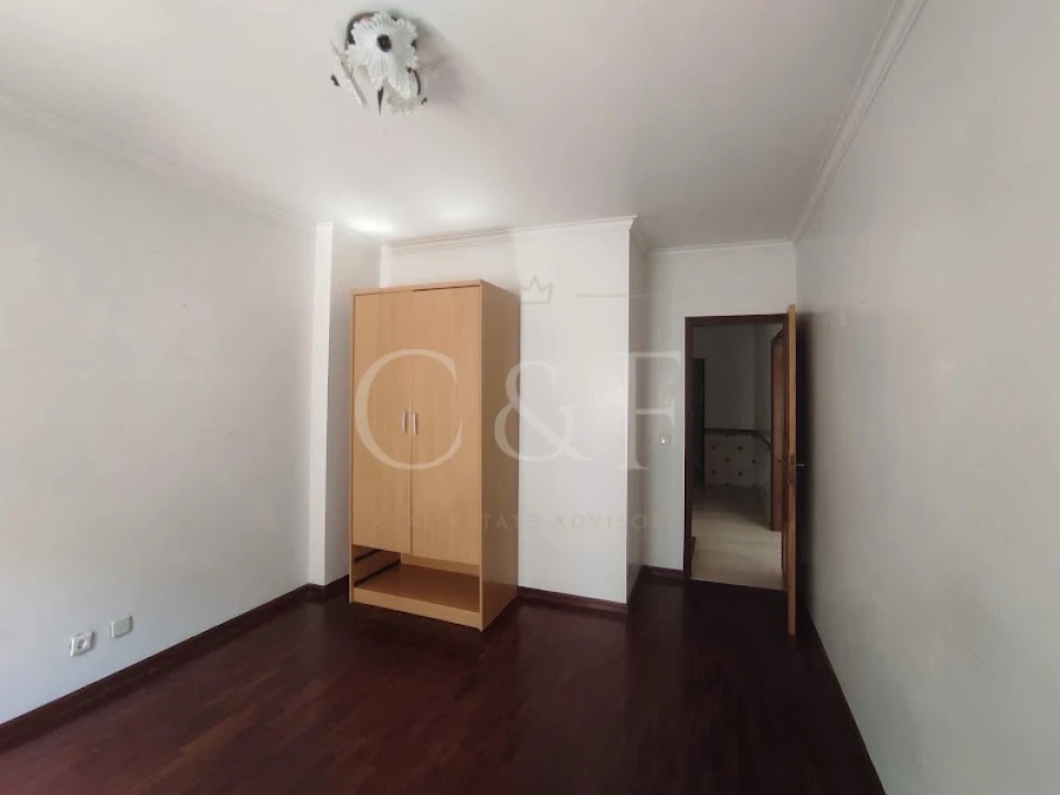Apartamento T2 para Venda em Algueirão-Mem Martins Foto 18