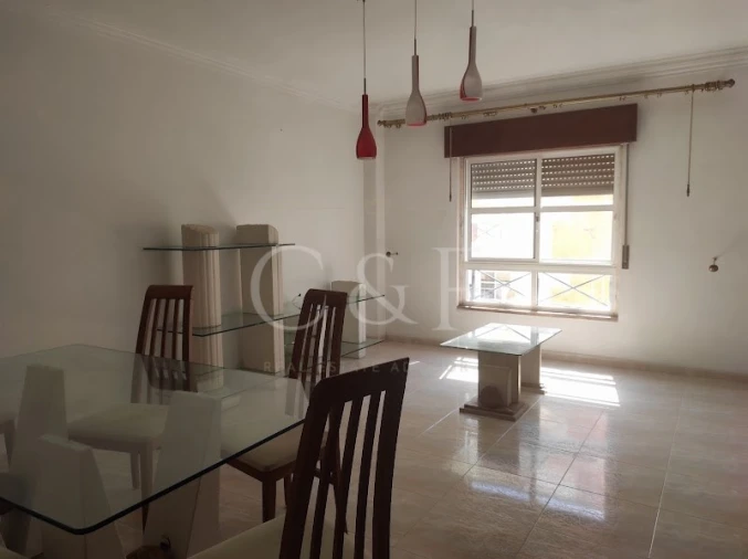 Apartamento T2 para Venda em Algueirão-Mem Martins Foto 13