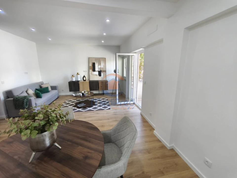 Apartamento T3 para Venda em Benfica Foto 1