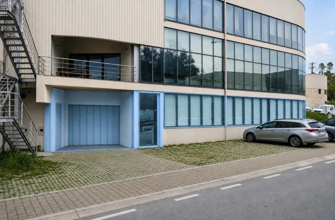 Armazém para Arrendamento em Moreira Foto 2