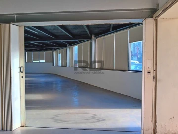 Armazém para Arrendamento em Moreira