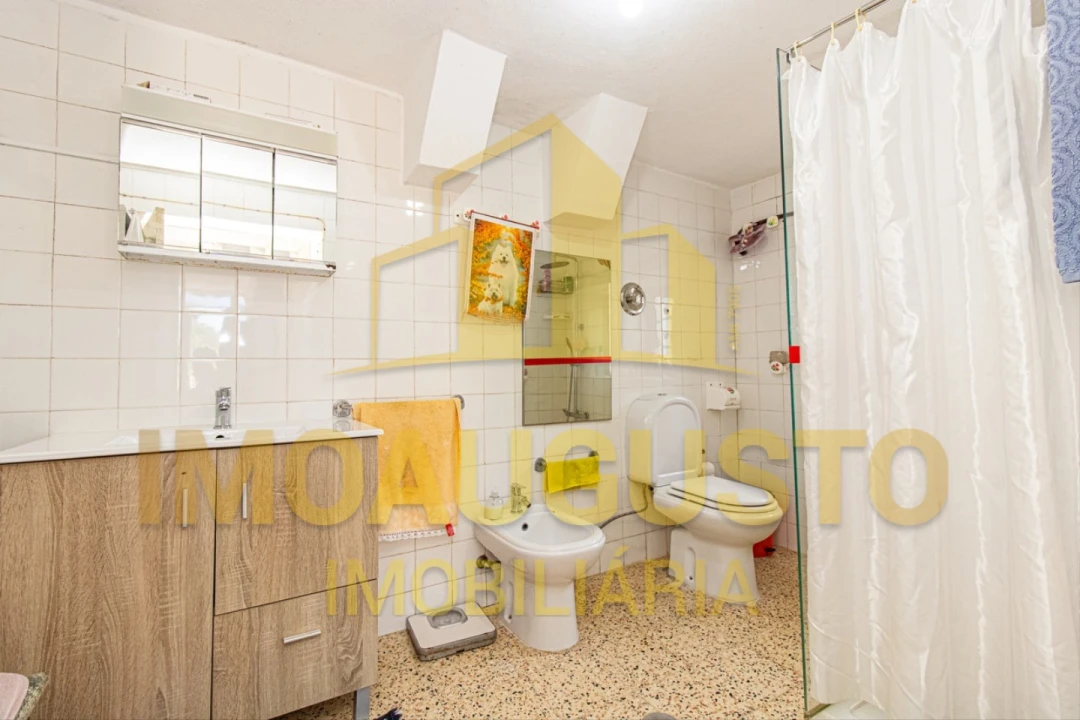 Moradia T3 para Venda em Vila Fernando Foto 18