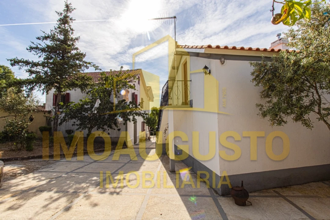 Moradia T3 para Venda em Vila Fernando Foto 25