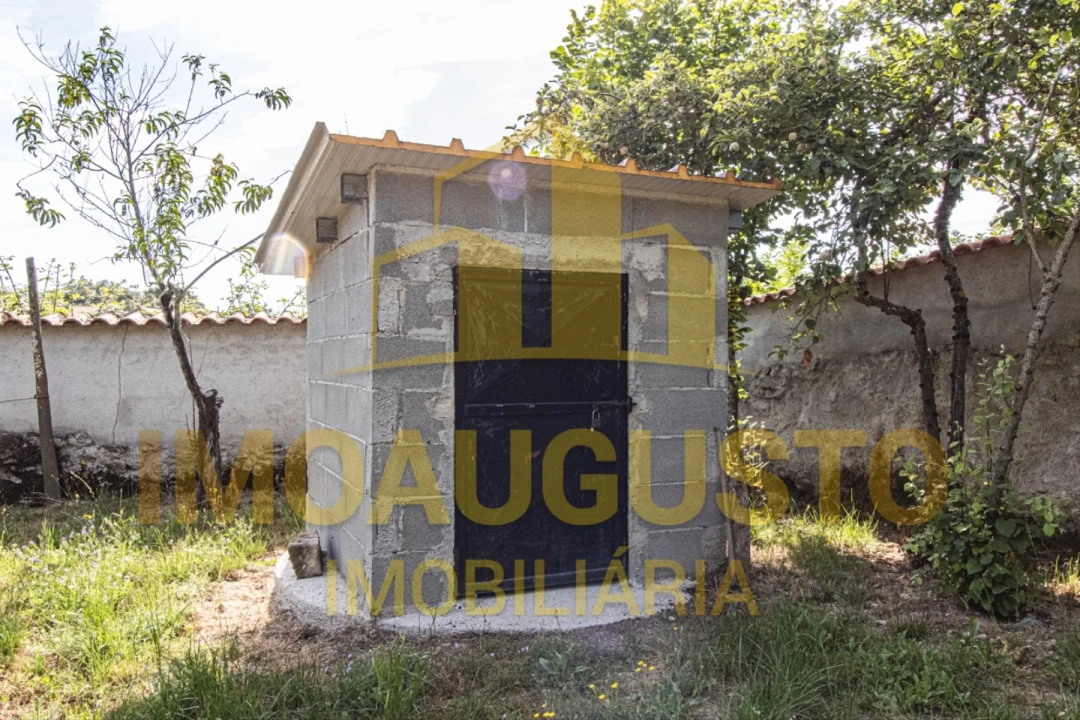 Moradia T3 para Venda em Vila Fernando Foto 32