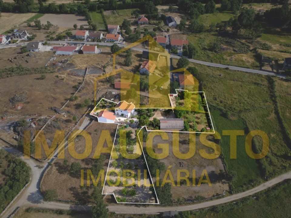 Moradia T3 para Venda em Vila Fernando Foto 2