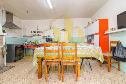 Moradia T3 para Venda em Vila Fernando