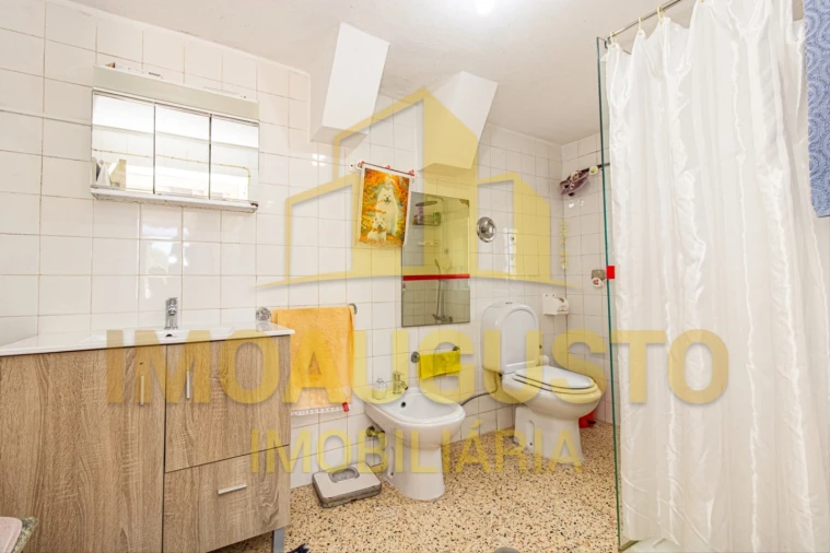 Moradia T3 para Venda em Vila Fernando Foto 18