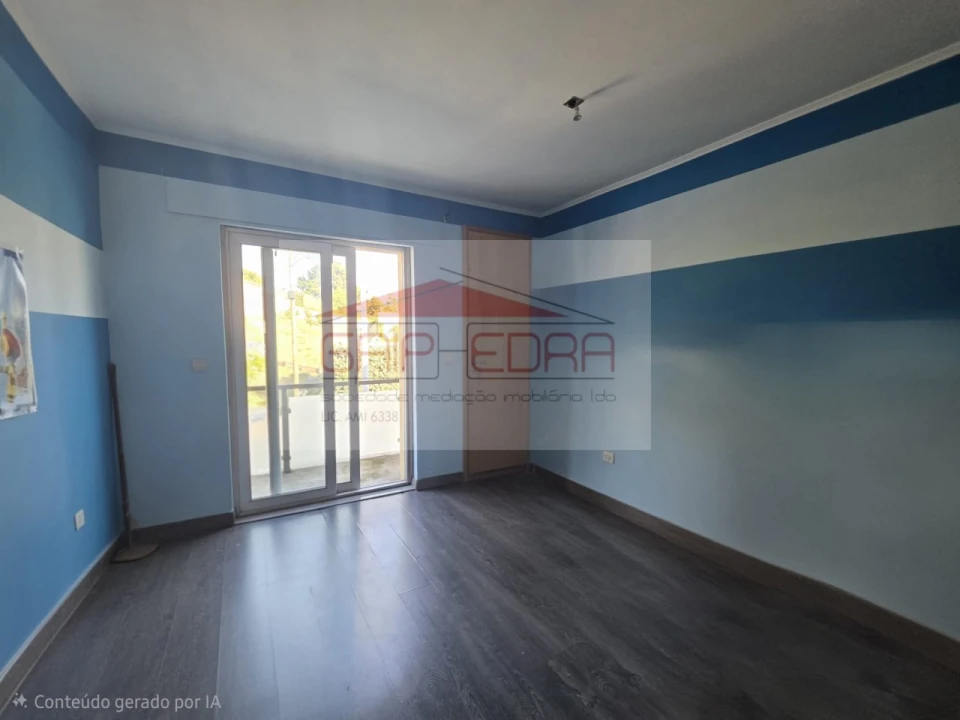 Moradia T3 para Venda em Madalena Foto 17