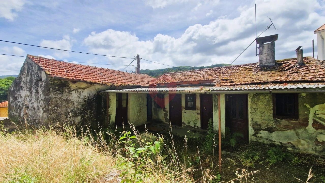 Moradia T3 para Venda em Cristoval Foto 1