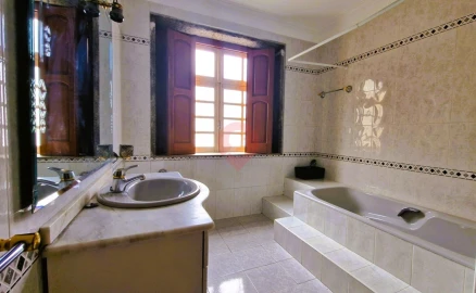 Apartamento T4 para Venda em Vila e Roussas
