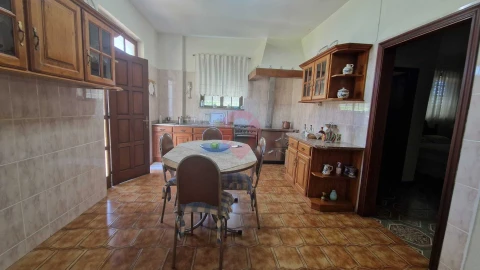 Moradia T4 para Venda em Mazedo e Cortes
