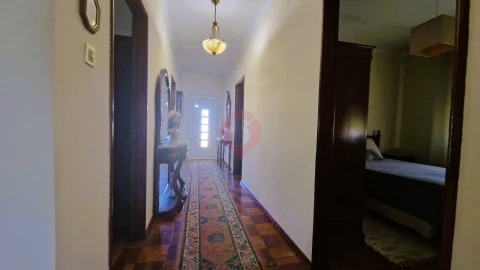Moradia T4 para Venda em Mazedo e Cortes