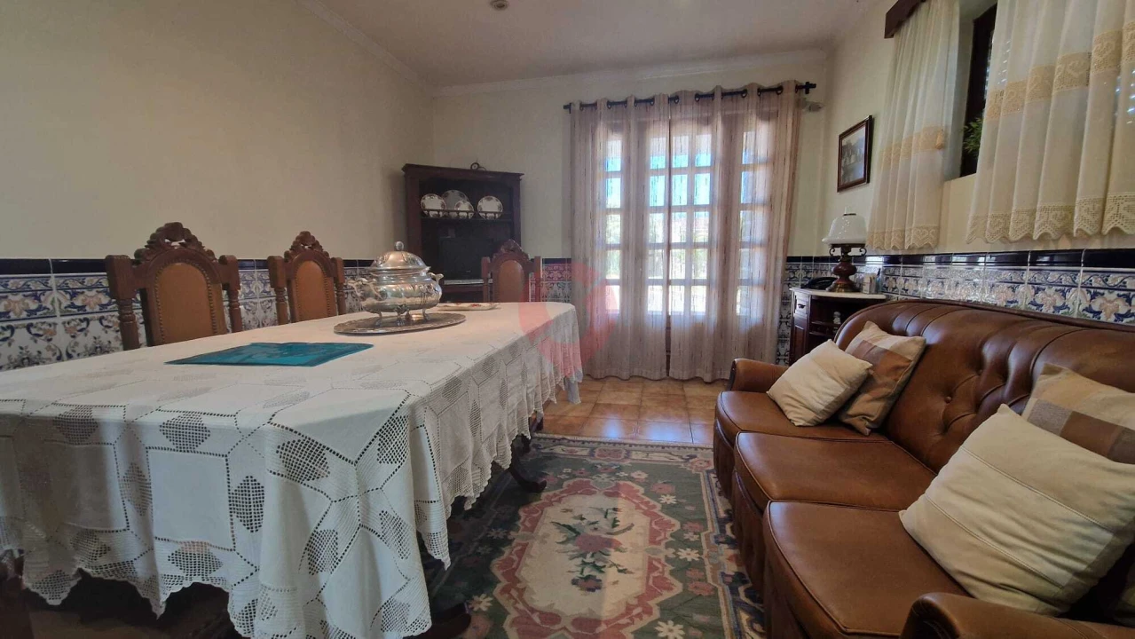 Moradia T4 para Venda em Mazedo e Cortes Foto 2