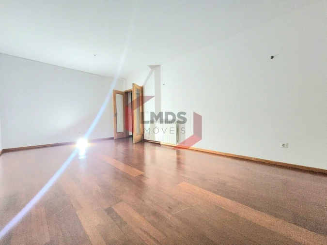 Apartamento T2 para Venda em Oliveira do Douro Foto 12
