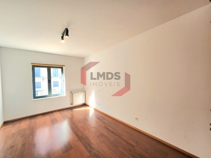 Apartamento T2 para Venda em Oliveira do Douro Foto 11
