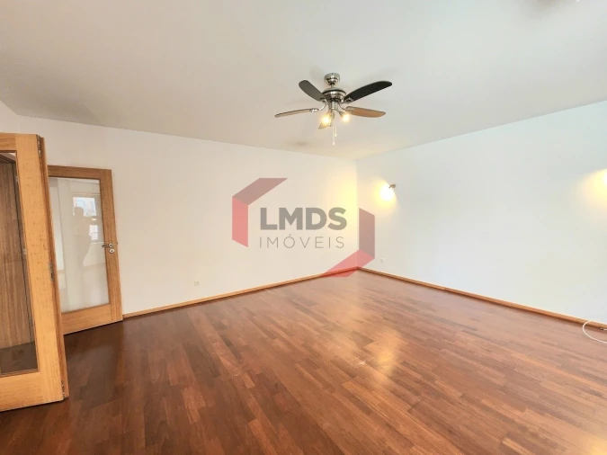 Apartamento T2 para Venda em Oliveira do Douro Foto 5