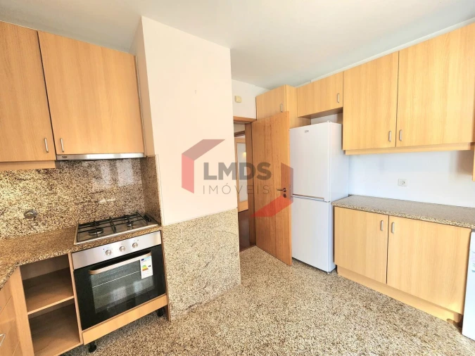 Apartamento T2 para Venda em Oliveira do Douro Foto 8