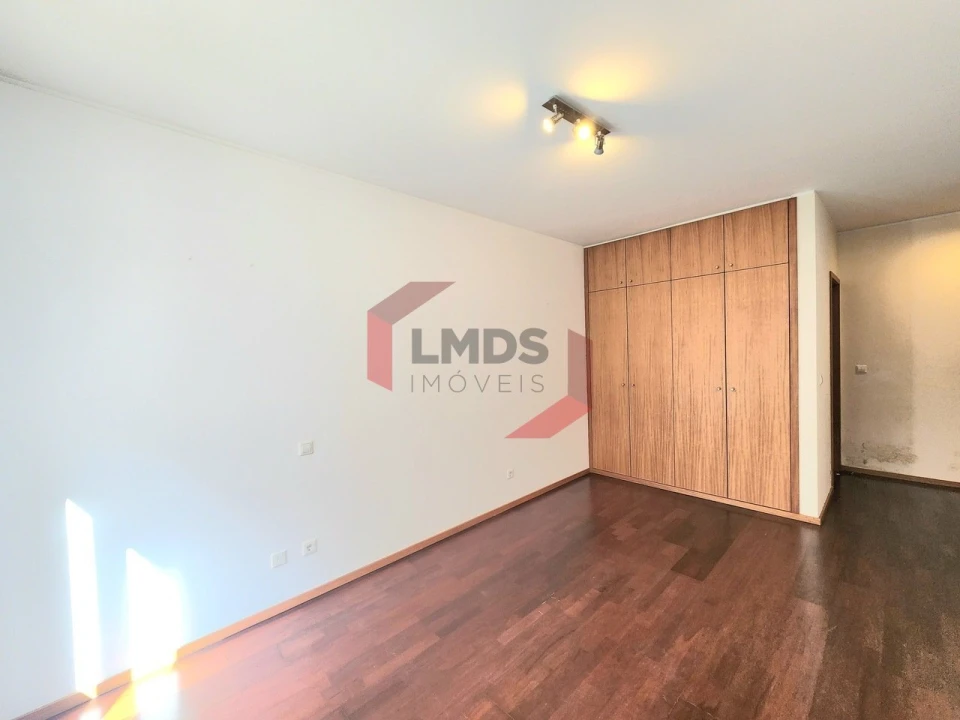 Apartamento T2 para Venda em Oliveira do Douro Foto 17