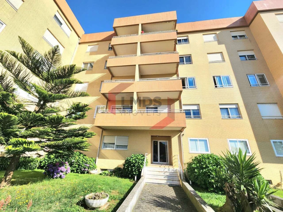 Apartamento T2 para Venda em Arcozelo Foto 1