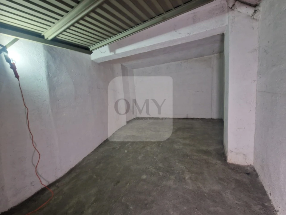 Garagem para Venda em Nossa Senhora da Conceição, São Pedro e São Dinis Foto 2