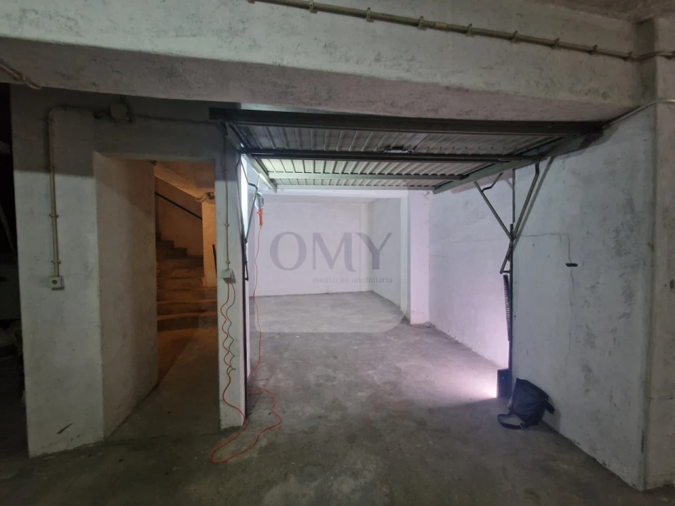 Garagem para Venda em Nossa Senhora da Conceição, São Pedro e São Dinis Foto 4