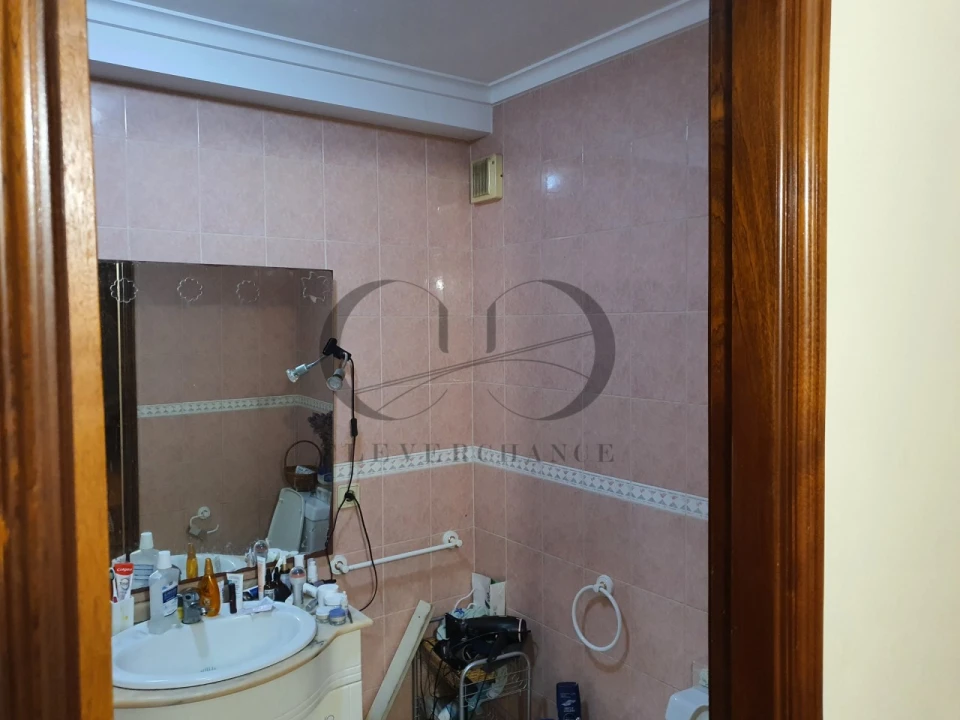Apartamento T1 para Venda em Mafamude e Vilar do Paraíso Foto 23
