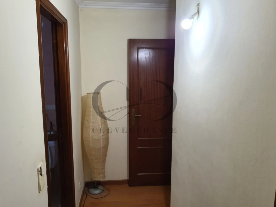 Apartamento T1 para Venda em Mafamude e Vilar do Paraíso Foto 26