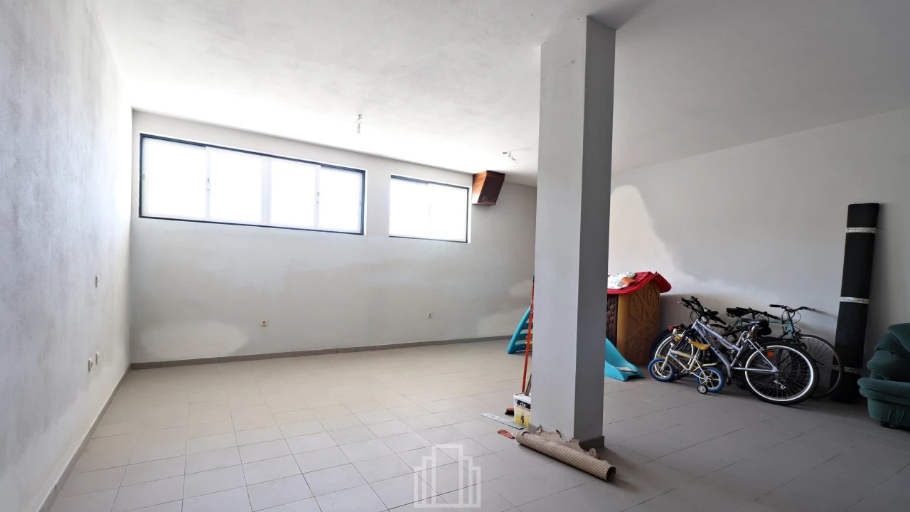 Loja para Arrendamento em Ovar, São João, Arada e São Vicente de Pereira Jusã Foto 3