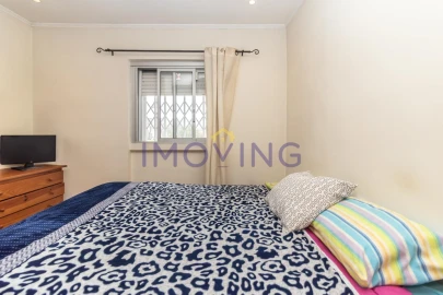 Apartamento T1 para Venda em Pontinha e Famões
