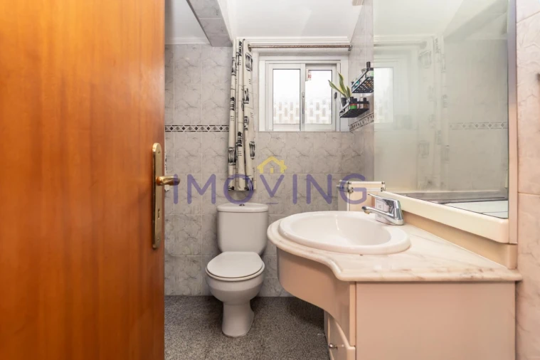 Apartamento T1 para Venda em Pontinha e Famões Foto 13