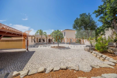 Moradia T3 para Venda em Loule (São Clemente)