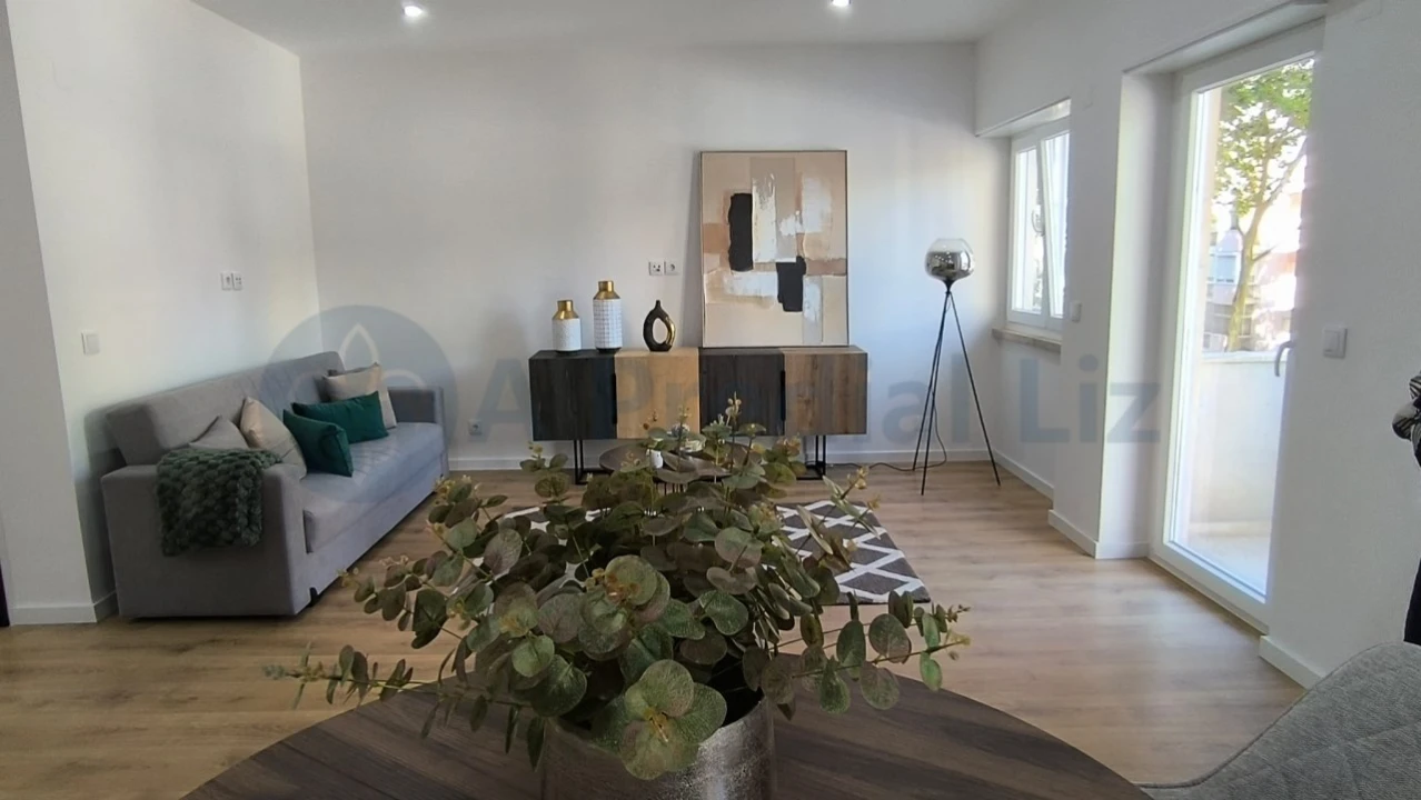 Apartamento T3 para Venda em Benfica Foto 3