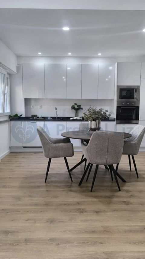 Apartamento T3 para Venda em Benfica