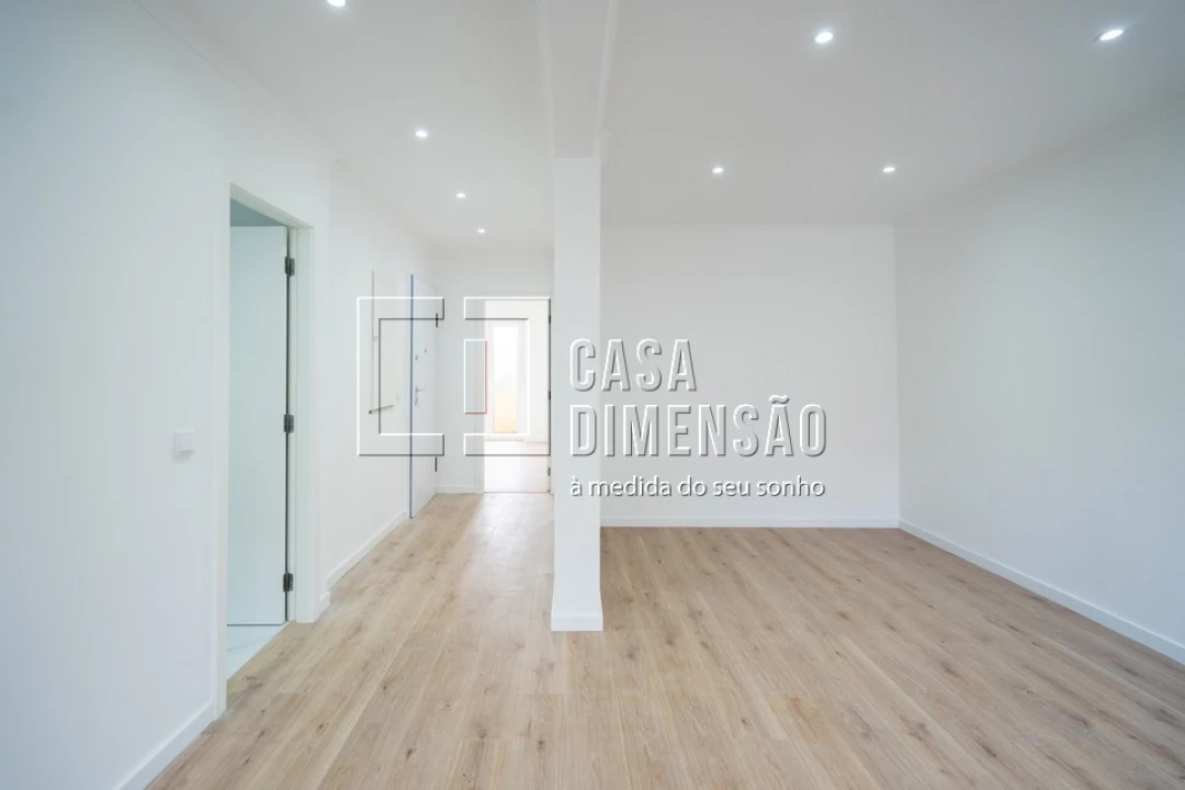 Apartamento T1 para Venda em Águas Livres Foto 5
