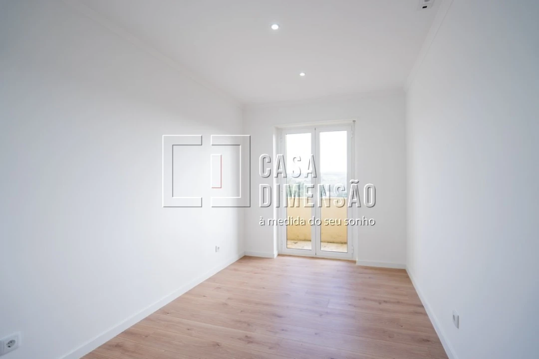 Apartamento T1 para Venda em Águas Livres Foto 16