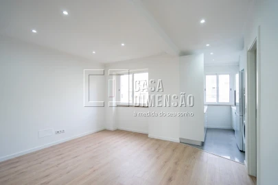 Apartamento T1 para Venda em Águas Livres