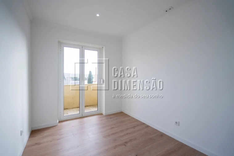 Apartamento T1 para Venda em Águas Livres Foto 17