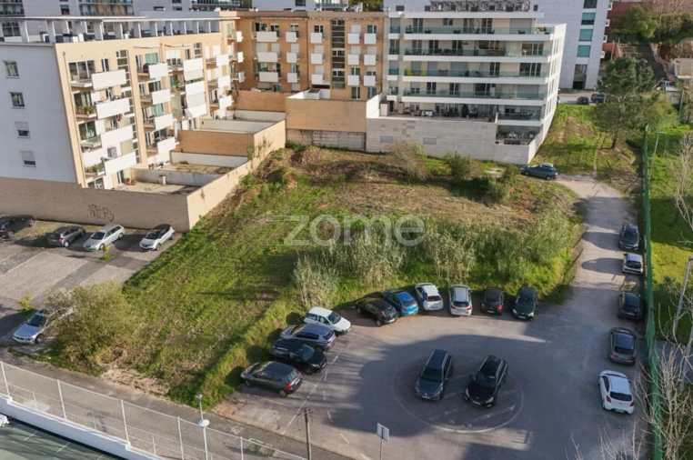 Terreno para Venda em Santo Antonio dos Olivais Foto 9