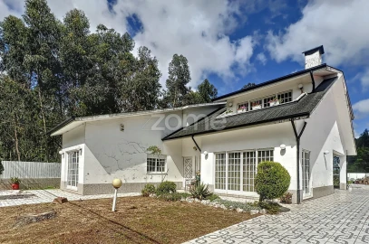 Moradia T4 para Venda em Fiães