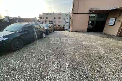 Terreno Comércio / Armazém para Venda em O. Azeméis, Riba-Ul, Ul, Macinhata Seixa, Madail