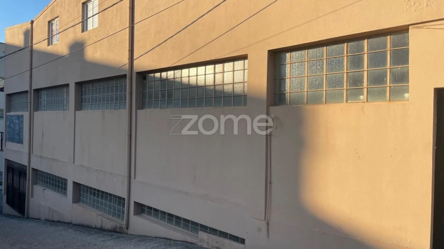 Terreno Comércio / Armazém para Venda em O. Azeméis, Riba-Ul, Ul, Macinhata Seixa, Madail