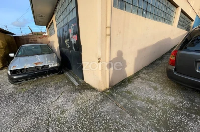 Terreno Comércio / Armazém para Venda em O. Azeméis, Riba-Ul, Ul, Macinhata Seixa, Madail
