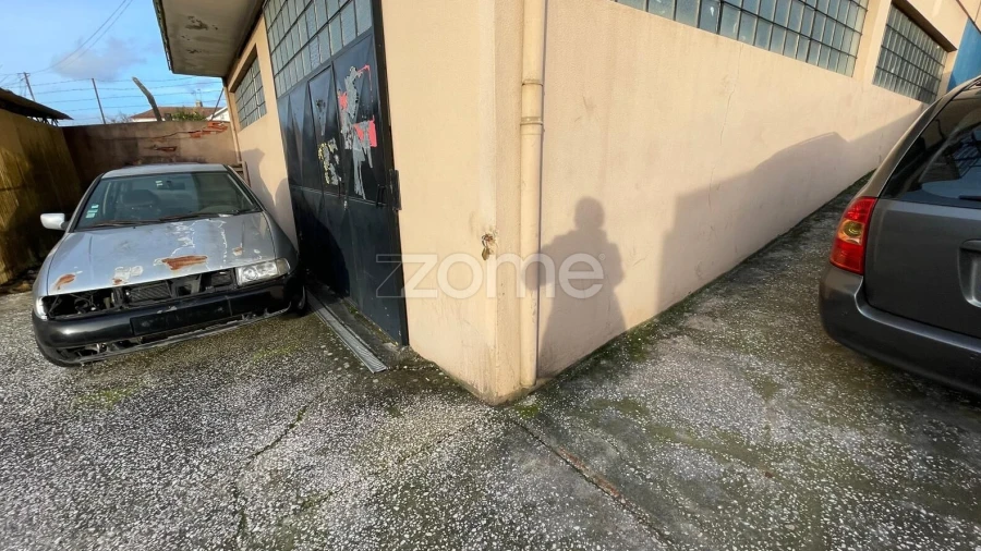 Terreno Comércio / Armazém para Venda em O. Azeméis, Riba-Ul, Ul, Macinhata Seixa, Madail