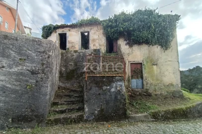 Moradia T4 para Venda em Nogueira do Cravo e Pindelo