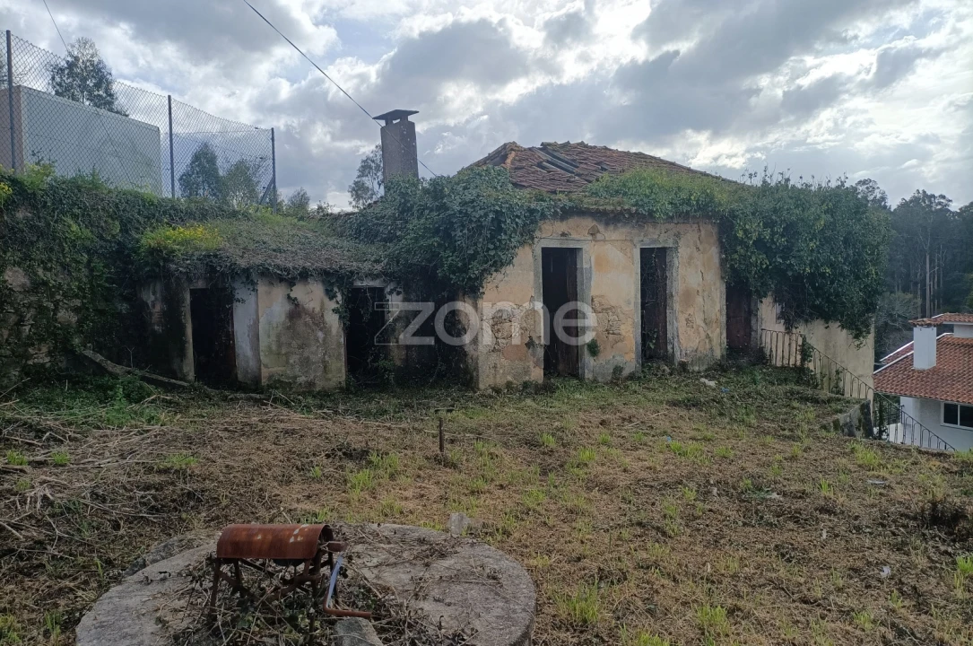 Moradia T4 para Venda em Nogueira do Cravo e Pindelo Foto 9
