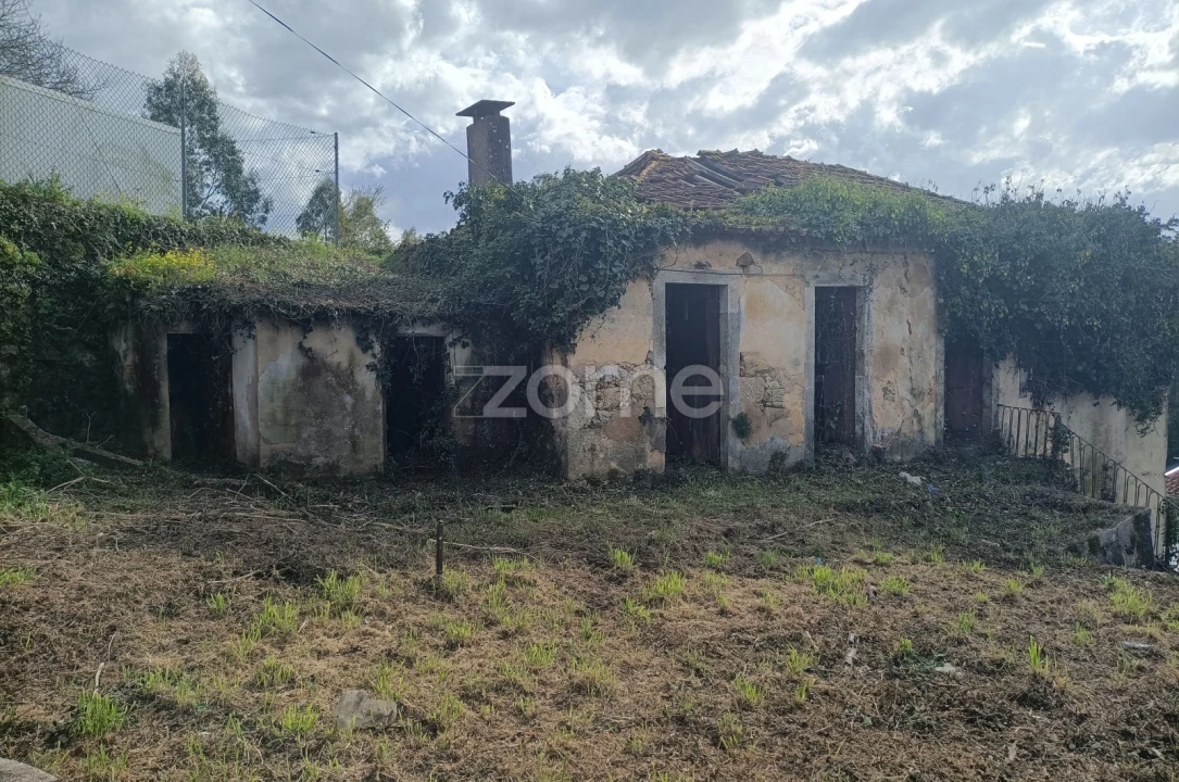 Moradia T4 para Venda em Nogueira do Cravo e Pindelo Foto 13