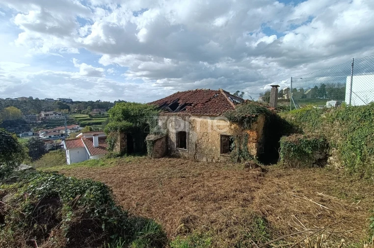 Moradia T4 para Venda em Nogueira do Cravo e Pindelo Foto 16
