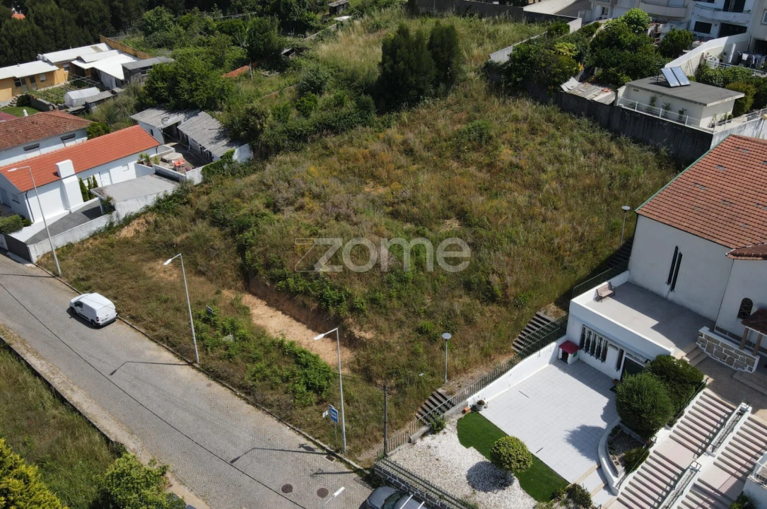 Terreno para Venda em Pedroso e Seixezelo Foto 2